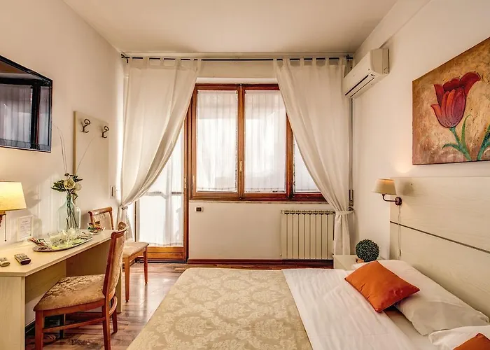 Konukevi Trastevere 4*