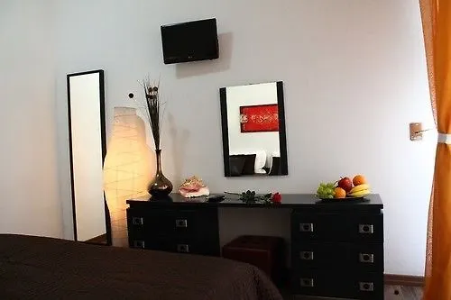 Konukevi Trastevere 4*