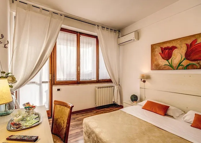 Konukevi Trastevere 4*