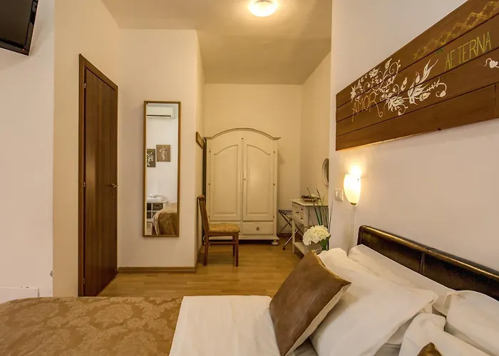 Konukevi Trastevere 4*