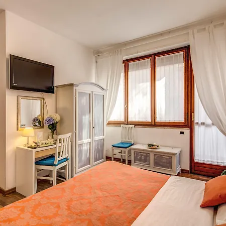 Trastevere 4* Roma