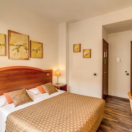 Trastevere 4* Roma