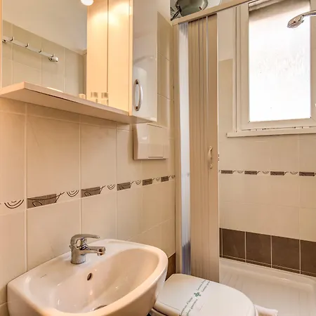 Konukevi Trastevere 4*