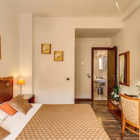 Trastevere Konukevi 4*