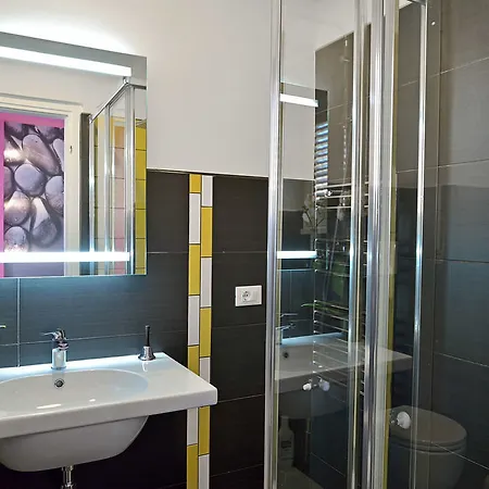 Trastevere Konukevi 4*